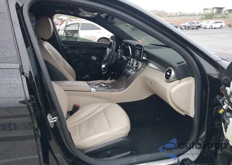 2018 Mercedes-Benz C 300 from USA, damaged, VIN 55SWF4JB8JU243699